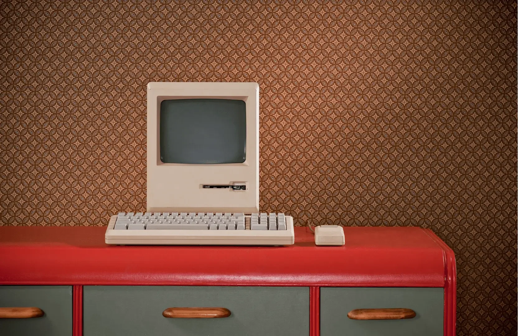 Digital Hoarding, Gadgets, Minimalism, Organising Hacks, Satire, Tech Life